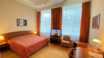 Полулюкс DBL 103 в Гостинице Парк Отель